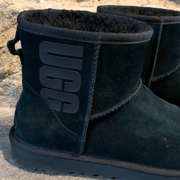 UGGs - Picture 4 of 7